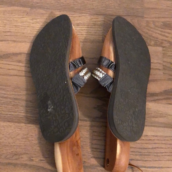 Authentic UGG Audra Thong Sandal - Picture 10 of 11